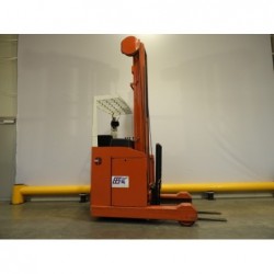 NEUWERTH Logistics SA - Bt - rt 2000/2 - Chariot à mât retractable