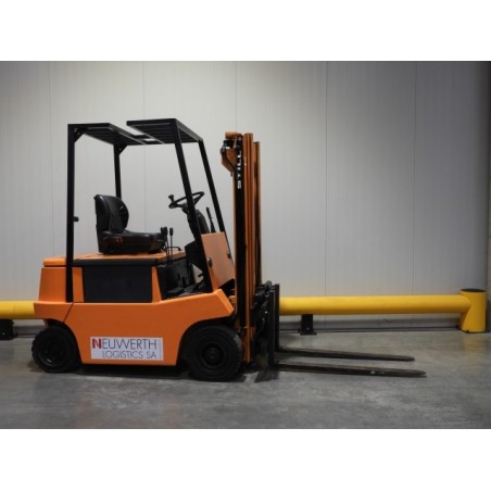 NEUWERTH Logistics SA - Still - efg 1.6 - Chariot-élévateur électrique NEUWERTH Logistics SA - Still - efg 1.6 - Chariot-élévateur électrique