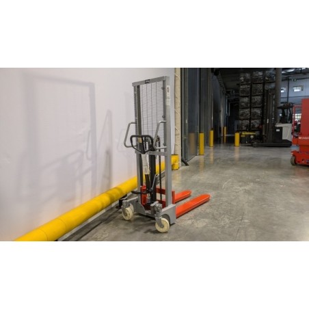 NEUWERTH Logistics SA - Neslift - SM 1000 E - Gerbeur manuel