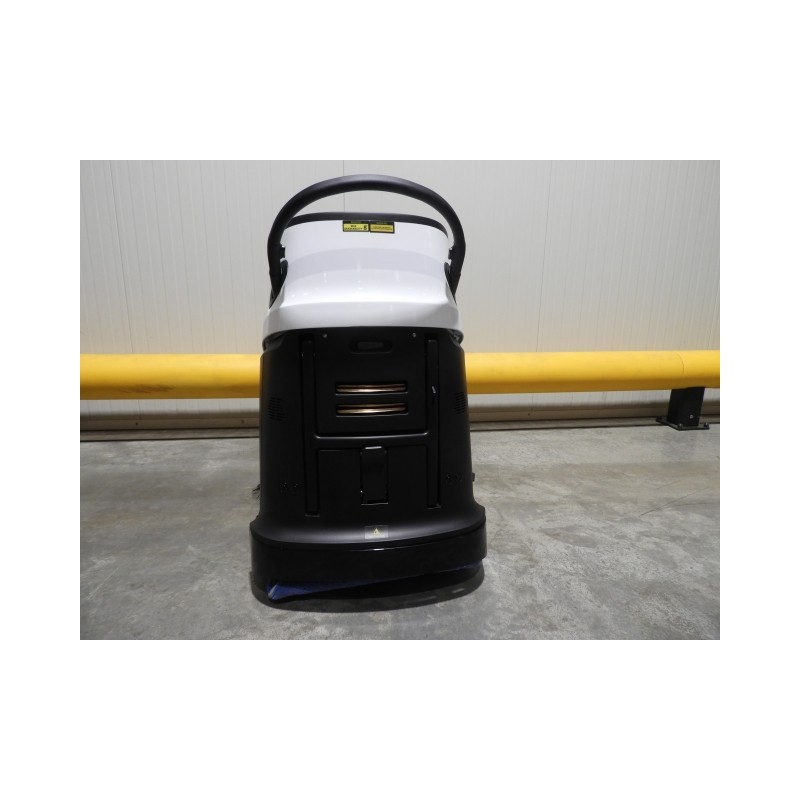 NEUWERTH Logistics SA - Gaussianrobotics - VAC 40 - Autolaveuse