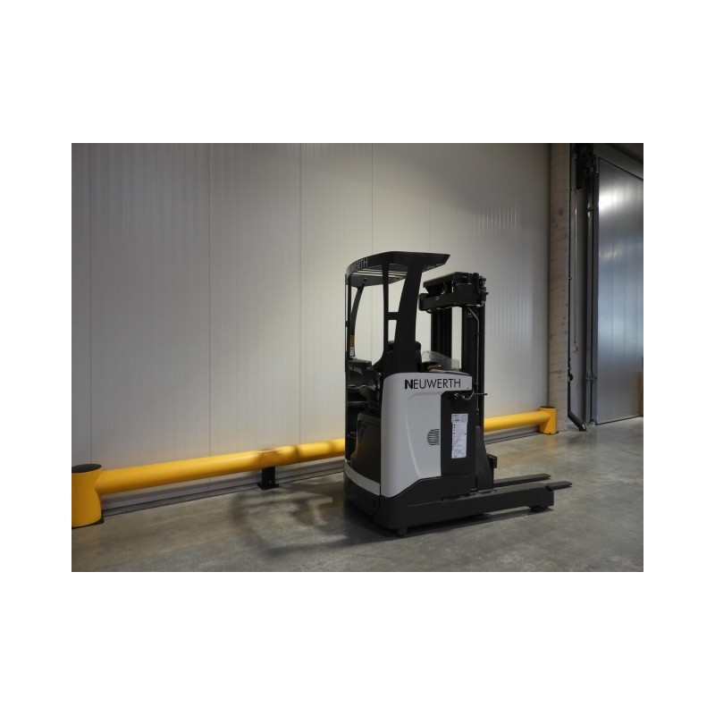 NEUWERTH Logistics SA - Atlet - uls 120 - Chariot à mât retractable NEUWERTH Logistics SA - Atlet - uls 120 - Chariot à mât retractable