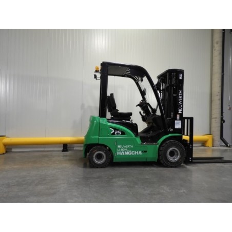 NEUWERTH Logistics SA - Hangcha - CPD25-XD4-SI21 - Chariot-élévateur électrique NEUWERTH Logistics SA - Hangcha - CPD25-XD4-SI21 - Chariot-élévateur électrique