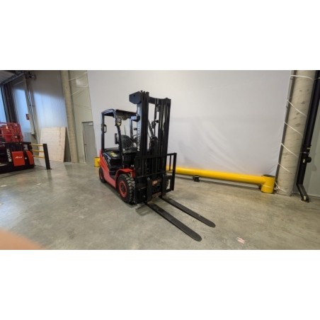 NEUWERTH Logistics SA - Hangcha - CPCD25-X2H7F1 - Chariot-élévateur Diesel