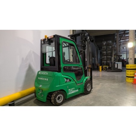 NEUWERTH Logistics SA - Hangcha - CPD25-XD4-SI21 - Chariot-élévateur électrique NEUWERTH Logistics SA - Hangcha - CPD25-XD4-SI21 - Chariot-élévateur électrique