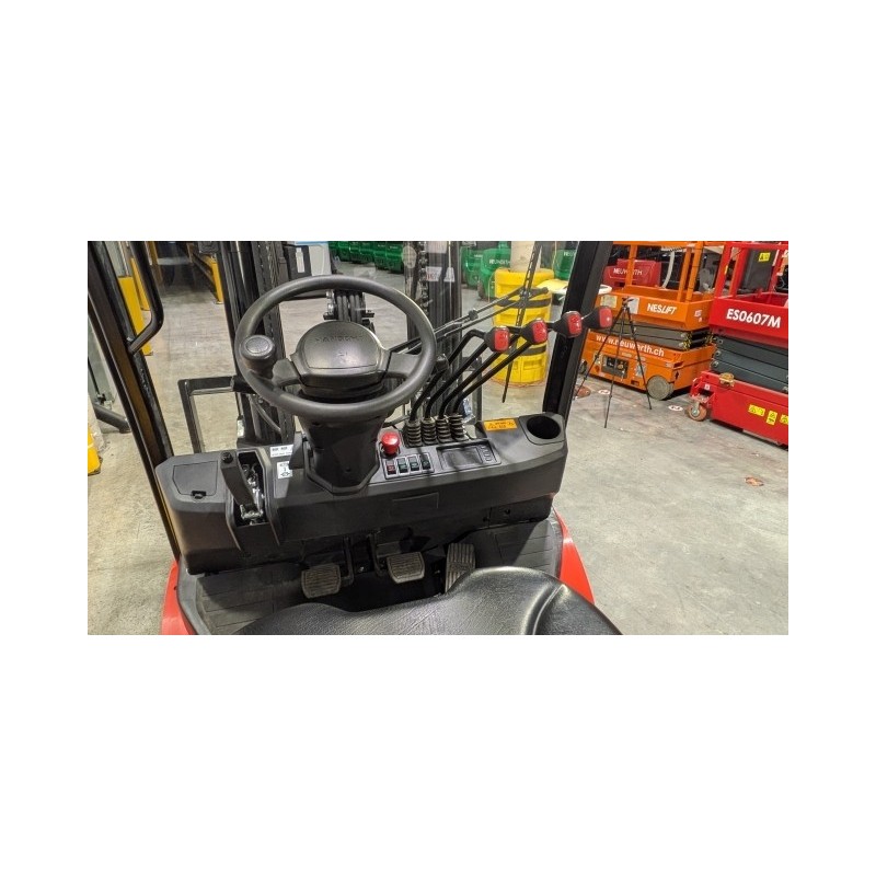 NEUWERTH Logistics SA - Hangcha - CPCD25-X2H7F1 - Chariot-élévateur Diesel NEUWERTH Logistics SA - Hangcha - CPCD25-X2H7F1 - Chariot-élévateur Diesel