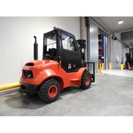 NEUWERTH Logistics SA - Hangcha - CPCD25-XW98E-RT2 - Chariot-élévateur Diesel NEUWERTH Logistics SA - Hangcha - CPCD25-XW98E-RT2 - Chariot-élévateur Diesel