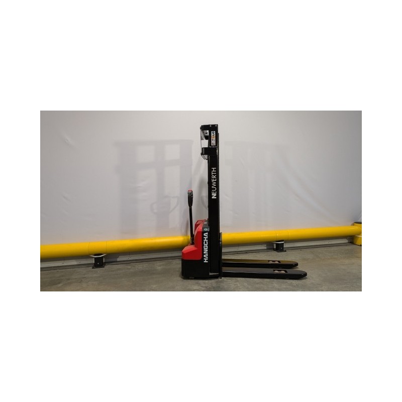 NEUWERTH Logistics SA - Hangcha - CDD12-A2MC2-SZ - Gerbeur électrique NEUWERTH Logistics SA - Hangcha - CDD12-A2MC2-SZ - Gerbeur électrique