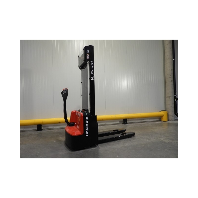 NEUWERTH Logistics SA - Hangcha - CDD12-AMC1-L - Gerbeur électrique NEUWERTH Logistics SA - Hangcha - CDD12-AMC1-L - Gerbeur électrique