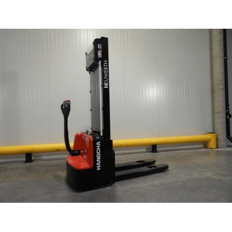NEUWERTH Logistics SA - Hangcha - CDD12-AMC1-L - Gerbeur électrique NEUWERTH Logistics SA - Hangcha - CDD12-AMC1-L - Gerbeur électrique