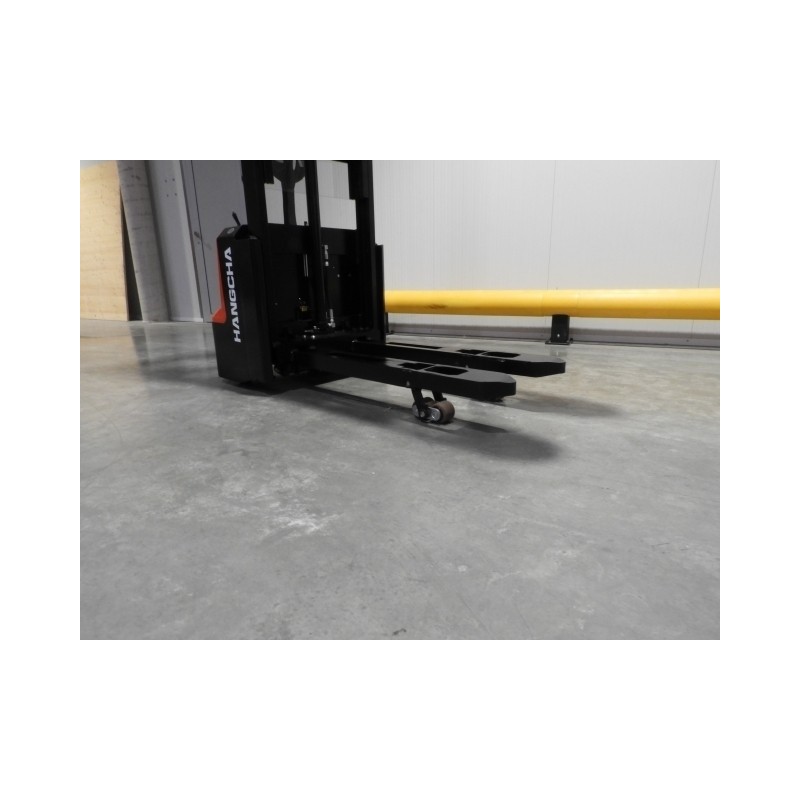 NEUWERTH Logistics SA - Hangcha - CDD12-AMC1-L - Gerbeur électrique NEUWERTH Logistics SA - Hangcha - CDD12-AMC1-L - Gerbeur électrique