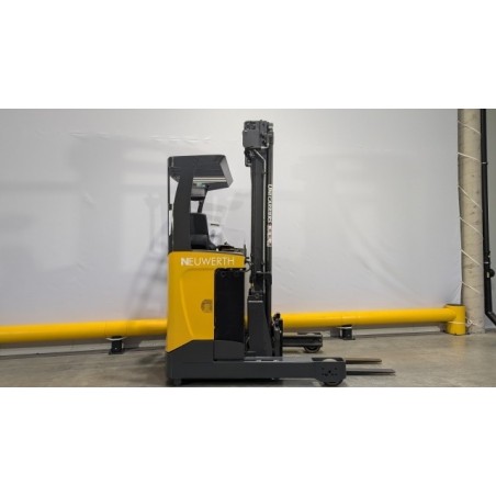 NEUWERTH Logistics SA - Atlet - UMS 160 - Chariot à mât retractable NEUWERTH Logistics SA - Atlet - UMS 160 - Chariot à mât retractable