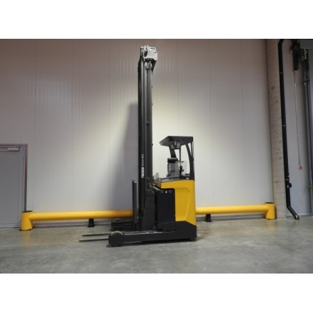 NEUWERTH Logistics SA - Atlet - UHD 200 - Chariot à mât retractable NEUWERTH Logistics SA - Atlet - UHD 200 - Chariot à mât retractable