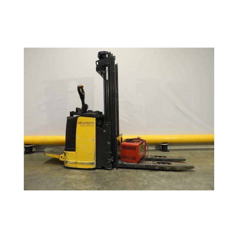 NEUWERTH Logistics SA - Komatsu - MWS14FA-1R - Gerbeur électrique