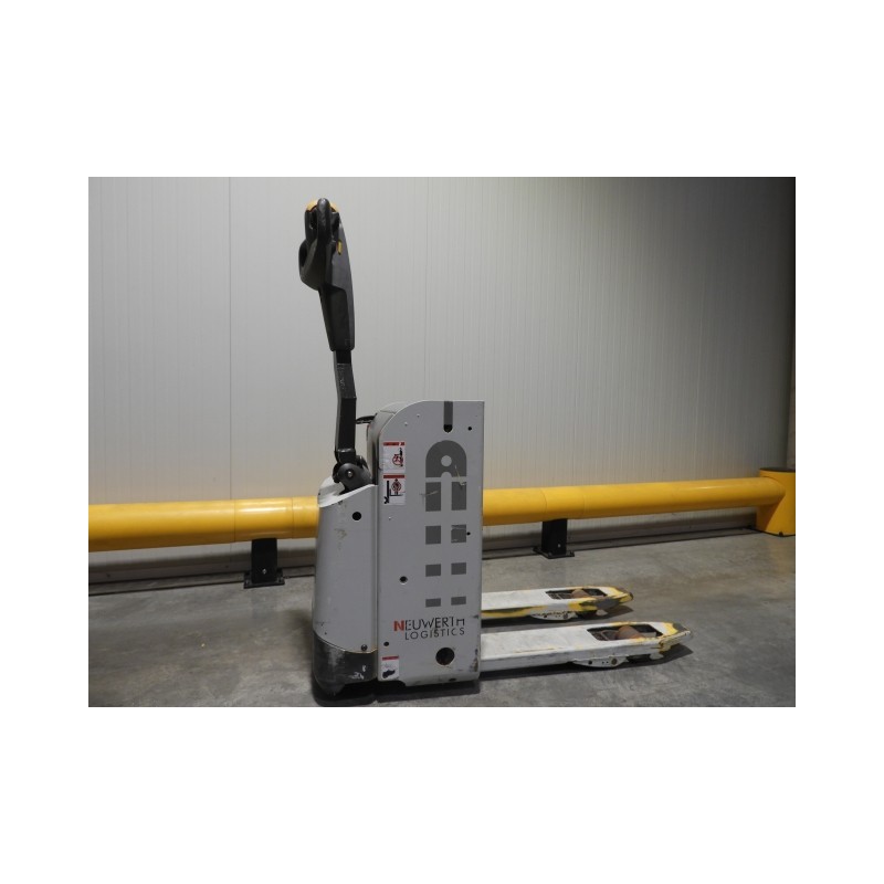NEUWERTH Logistics SA - Atlet - PLL 180 - Transpalette électrique NEUWERTH Logistics SA - Atlet - PLL 180 - Transpalette électrique