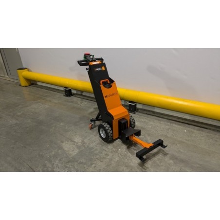 NEUWERTH Logistics SA - Renova - MTE 1500 - Tracteur électrique