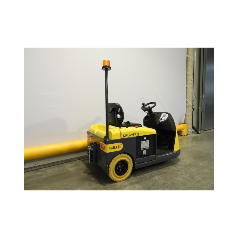 NEUWERTH Logistics SA - Dec - BULL 5N - Tracteur électrique NEUWERTH Logistics SA - Dec - BULL 5N - Tracteur électrique