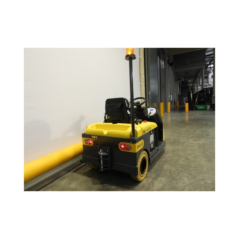 NEUWERTH Logistics SA - Dec - BULL 5N - Tracteur électrique NEUWERTH Logistics SA - Dec - BULL 5N - Tracteur électrique