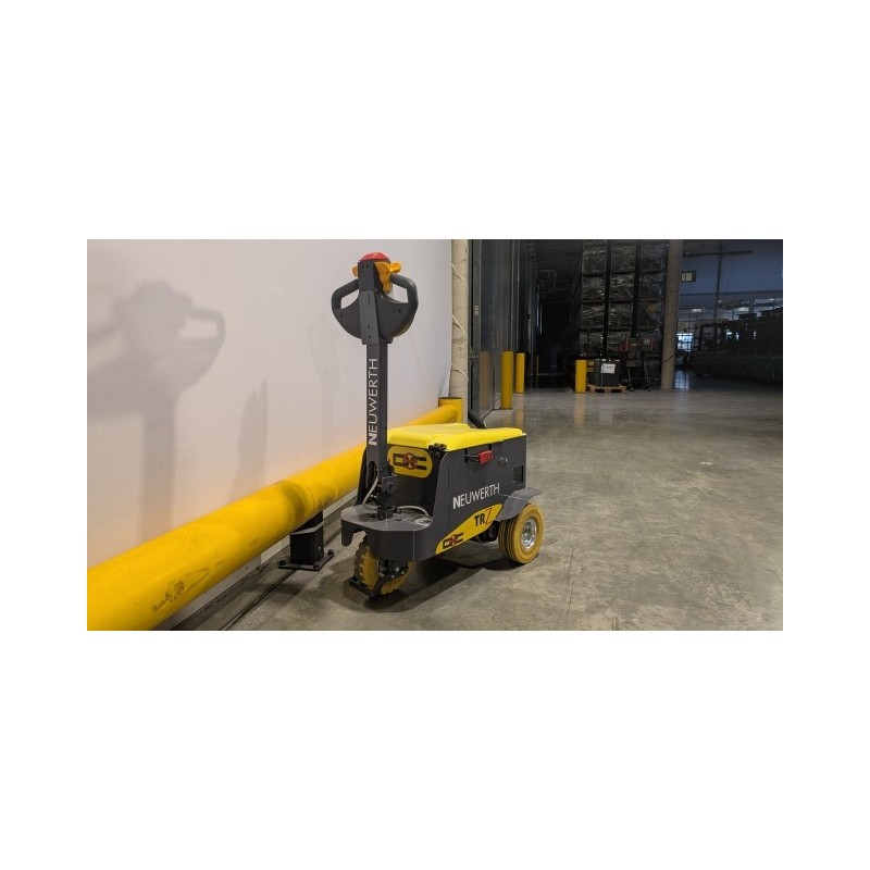 NEUWERTH Logistics SA - Dec - TRZ - Tracteur électrique NEUWERTH Logistics SA - Dec - TRZ - Tracteur électrique