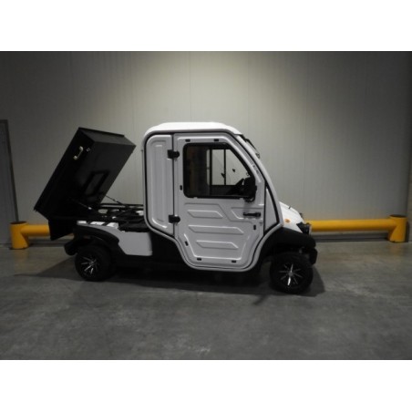 NEUWERTH Logistics SA - Neslift - NESCAR - Tracteur électrique