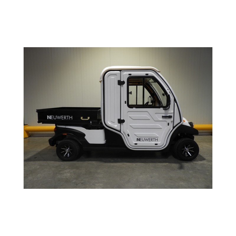 NEUWERTH Logistics SA - Neslift - NESCAR - Tracteur électrique