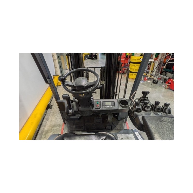 NEUWERTH Logistics SA - Toyota - 8FBET15 - Chariot-élévateur électrique