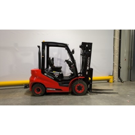 NEUWERTH Logistics SA - Hangcha - CPCD25-X2H7F1 - Chariot-élévateur Diesel