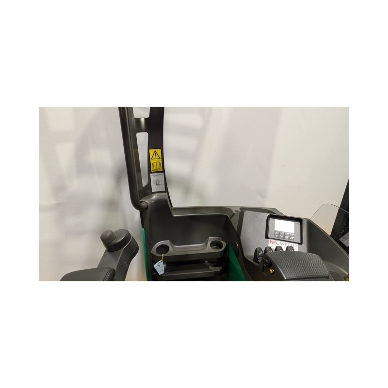 NEUWERTH Logistics SA - Mitsubishi - RB14N3L - Chariot à mât retractable