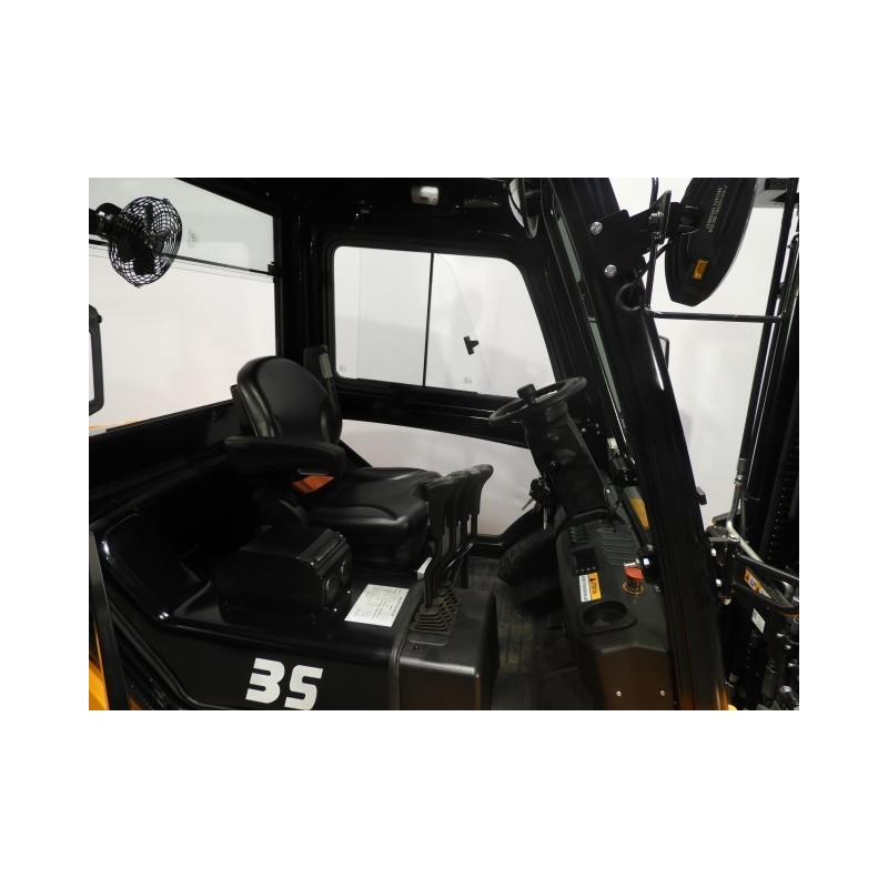 NEUWERTH Logistics SA - Hangcha - CPD35-XY2GC-RT4 - Tout-terrain 4x4