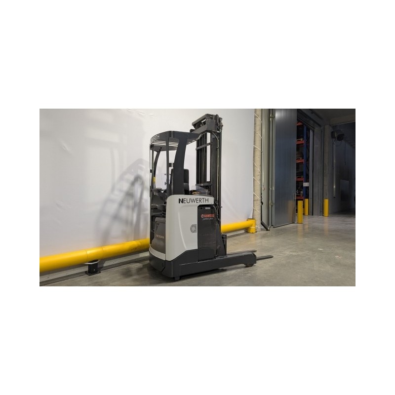 NEUWERTH Logistics SA - Nissan - ULS 140 - Chariot à mât retractable
