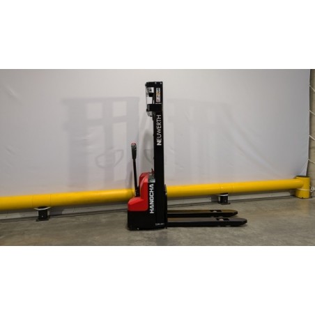 NEUWERTH Logistics SA - Hangcha - CDD12-A2MC2-SZ - Gerbeur électrique NEUWERTH Logistics SA - Hangcha - CDD12-A2MC2-SZ - Gerbeur électrique