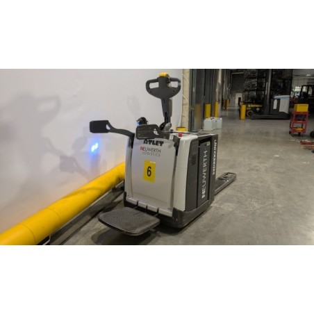 NEUWERTH Logistics SA - Atlet - PMR 200 - Transpalette électrique NEUWERTH Logistics SA - Atlet - PMR 200 - Transpalette électrique