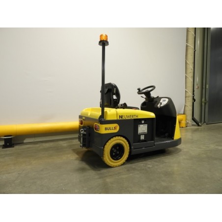 NEUWERTH Logistics SA - Dec - BULL 5N - Tracteur électrique NEUWERTH Logistics SA - Dec - BULL 5N - Tracteur électrique