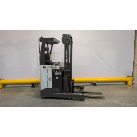 NEUWERTH Logistics SA - Atlet - UND 140 - Chariot à mât retractable NEUWERTH Logistics SA - Atlet - UND 140 - Chariot à mât retractable