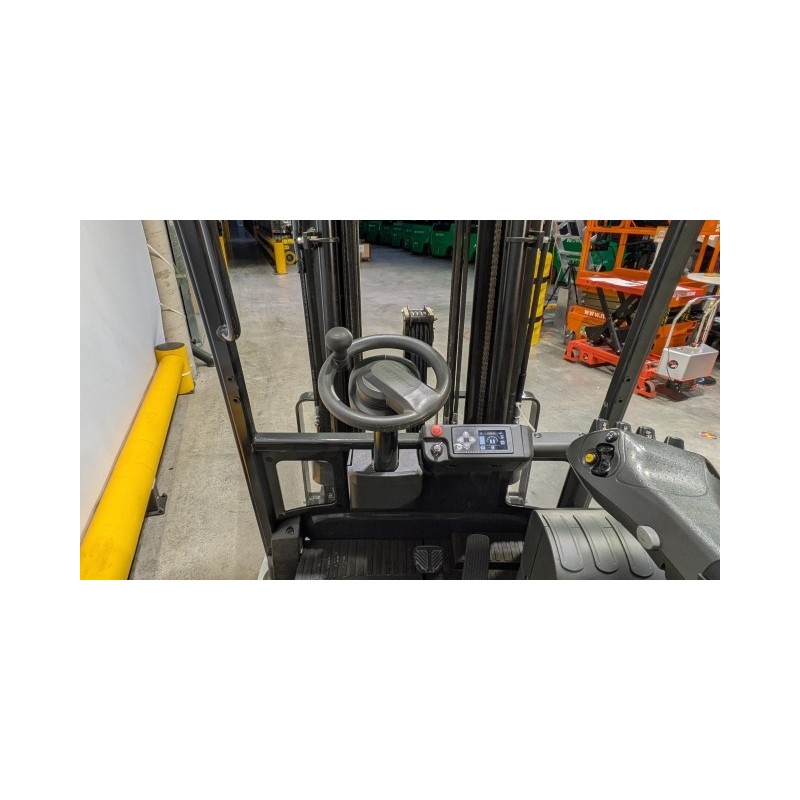 NEUWERTH Logistics SA - Atlet - TX3-18 - Chariot-élévateur électrique