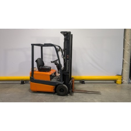 NEUWERTH Logistics SA - Toyota - FBESF15 - Chariot-élévateur électrique NEUWERTH Logistics SA - Toyota - FBESF15 - Chariot-élévateur électrique