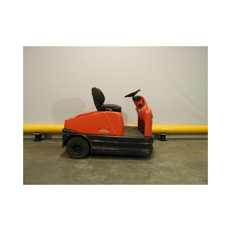 NEUWERTH Logistics SA - Linde - P60Z - Tracteur électrique