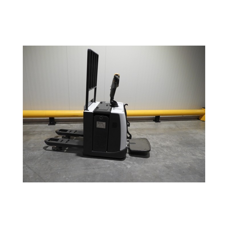 NEUWERTH Logistics SA - Atlet - PMR(PDP) 200 - Transpalette électrique