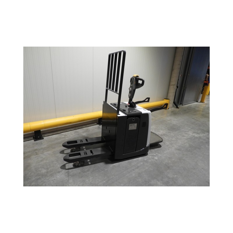 NEUWERTH Logistics SA - Atlet - PMR(PDP) 200 - Transpalette électrique