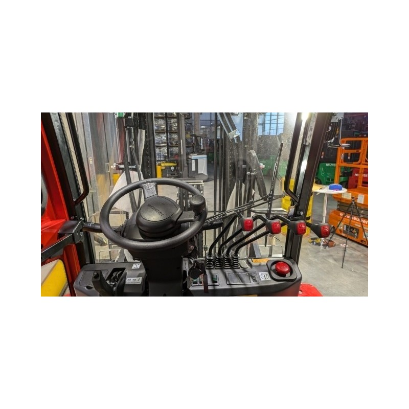 NEUWERTH Logistics SA - Hangcha - CPCD25-XW98E-RT2 - Chariot-élévateur Diesel