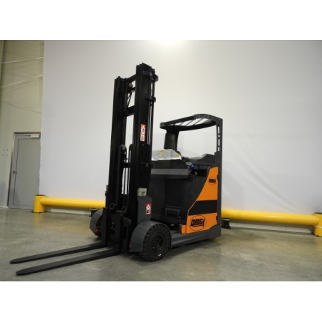 NEUWERTH Logistics SA - Omg - NEOS II SE AC - Chariot à mât retractable NEUWERTH Logistics SA - Omg - NEOS II SE AC - Chariot à mât retractable