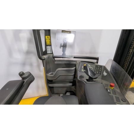 NEUWERTH Logistics SA - Atlet - UMS 160 - Chariot à mât retractable NEUWERTH Logistics SA - Atlet - UMS 160 - Chariot à mât retractable
