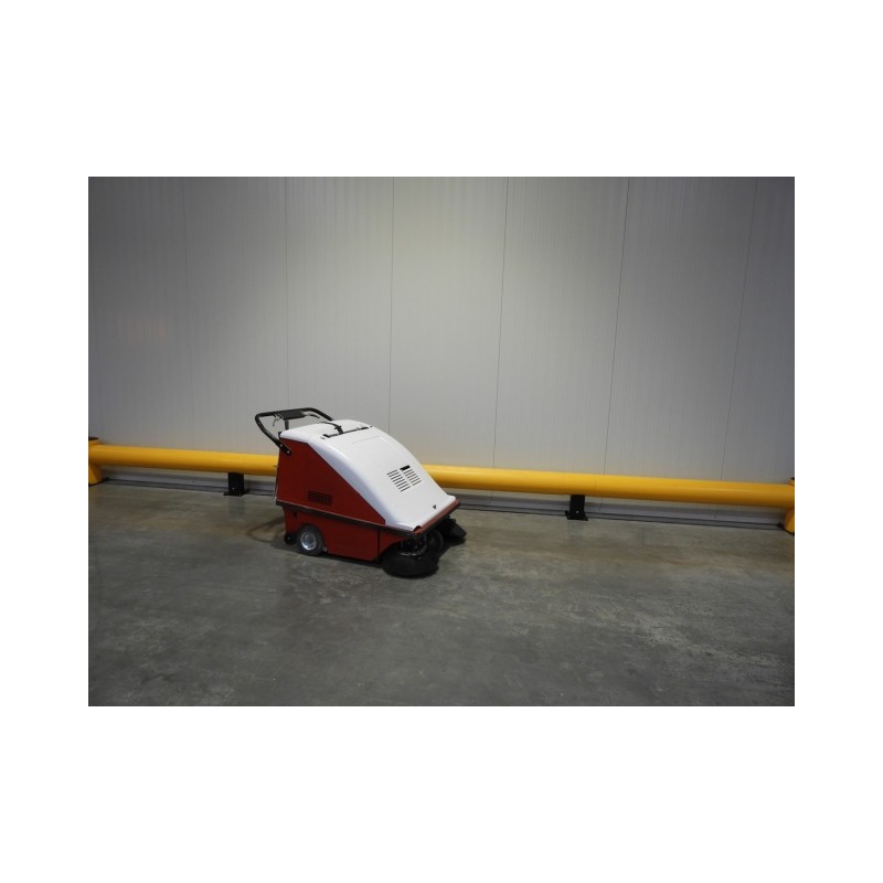 NEUWERTH Logistics SA - Rcm - R 700 E - Balayeuse NEUWERTH Logistics SA - Rcm - R 700 E - Balayeuse
