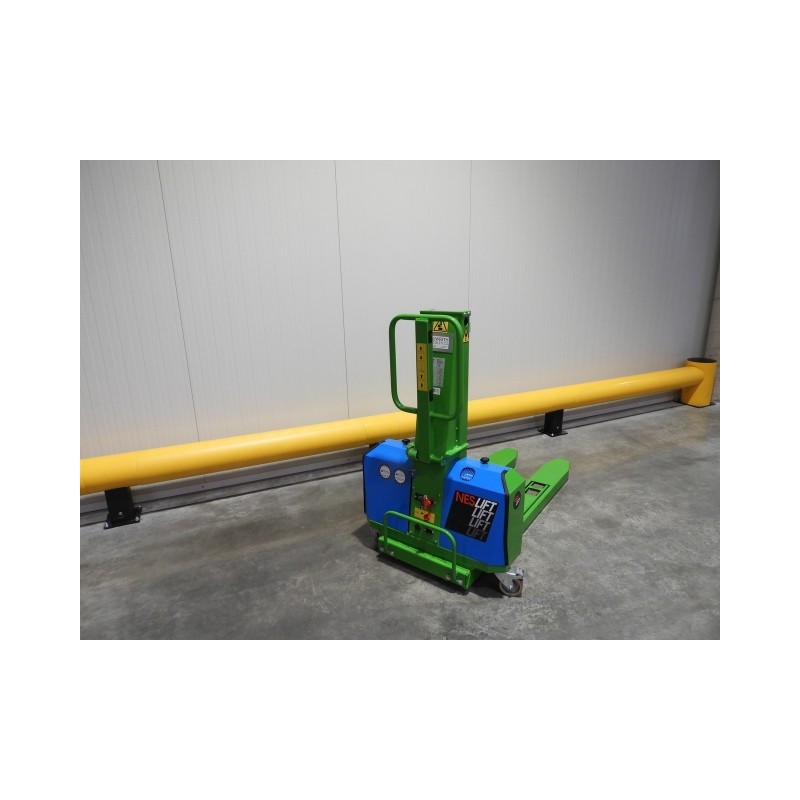 NEUWERTH Logistics SA - Neslift - SELFLOADER - NEUWERTH Logistics SA - Neslift - SELFLOADER -