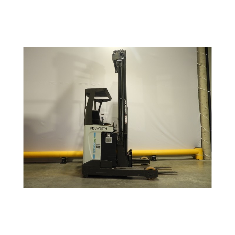 NEUWERTH Logistics SA - Atlet - UMS 200 - Chariot à mât retractable NEUWERTH Logistics SA - Atlet - UMS 200 - Chariot à mât retractable