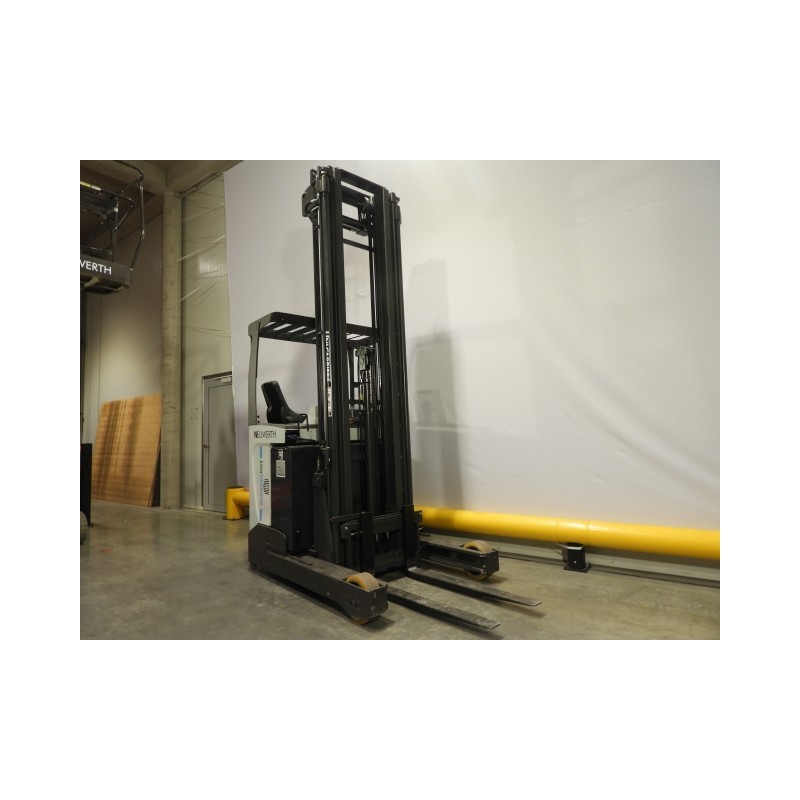 NEUWERTH Logistics SA - Atlet - UMS 200 - Chariot à mât retractable NEUWERTH Logistics SA - Atlet - UMS 200 - Chariot à mât retractable