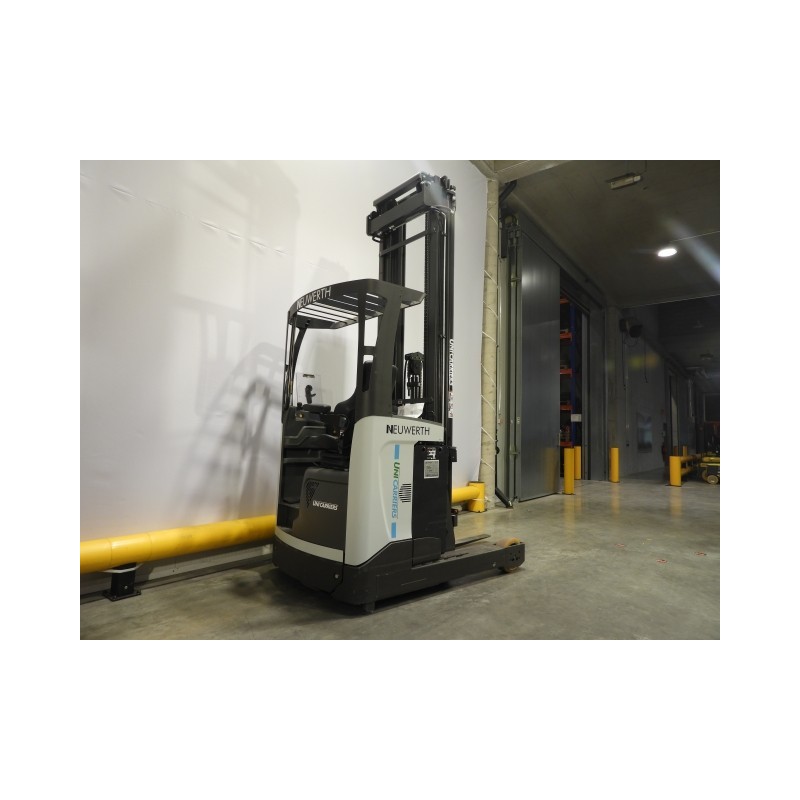 NEUWERTH Logistics SA - Atlet - UMS 200 - Chariot à mât retractable NEUWERTH Logistics SA - Atlet - UMS 200 - Chariot à mât retractable