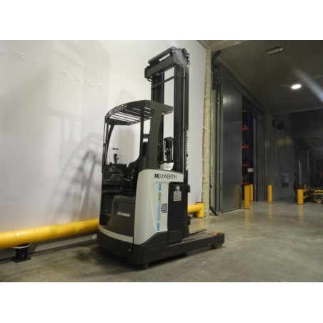 NEUWERTH Logistics SA - Atlet - UMS 200 - Chariot à mât retractable NEUWERTH Logistics SA - Atlet - UMS 200 - Chariot à mât retractable