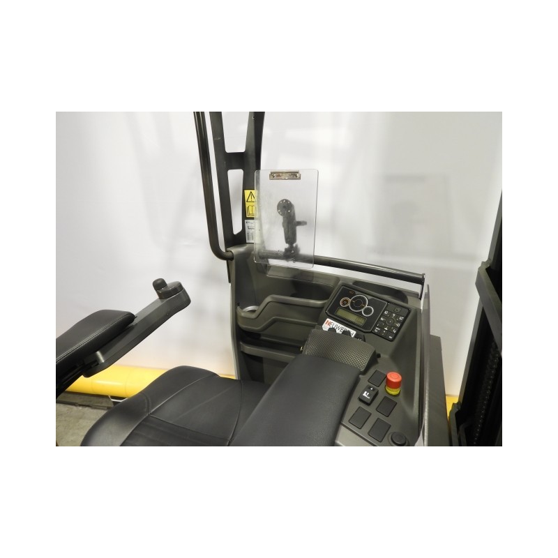 NEUWERTH Logistics SA - Atlet - UMS 200 - Chariot à mât retractable NEUWERTH Logistics SA - Atlet - UMS 200 - Chariot à mât retractable
