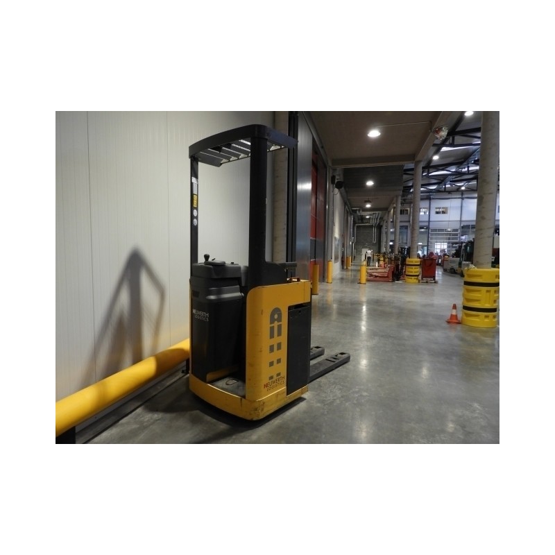 NEUWERTH Logistics SA - Atlet - ALL 200 - Transpalette électrique NEUWERTH Logistics SA - Atlet - ALL 200 - Transpalette électrique