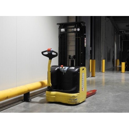 NEUWERTH Logistics SA - Hyster - S1.2-43 - Gerbeur électrique NEUWERTH Logistics SA - Hyster - S1.2-43 - Gerbeur électrique